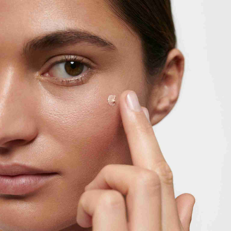 drHauschka Make Up | Illuminating Fluid | INDISHA