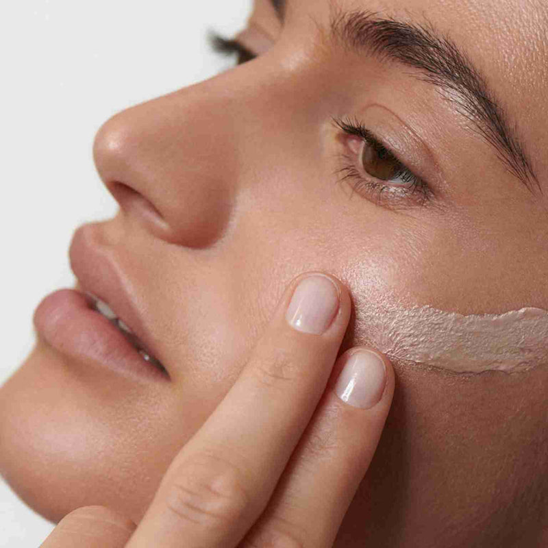 drHauschka Make Up | Illuminating Fluid | INDISHA