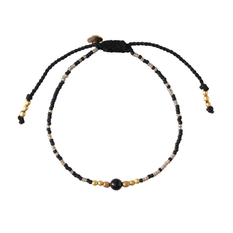 A Beautiful Story  Fair Trade Iris amrband Black Onyx, focus, innerlike kracht, vertrouwen