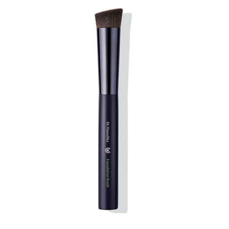 drHauschka-vegan-make-up-penseel-foundation